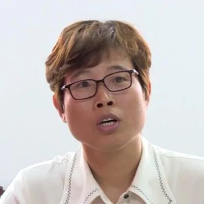 DƬ